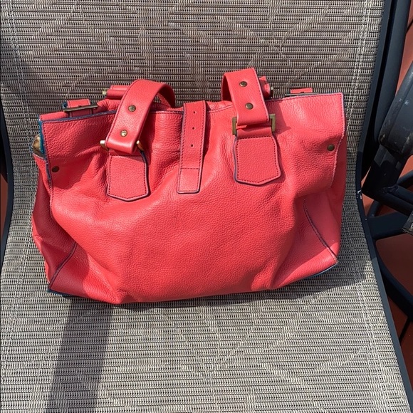 Tess Loriani Milano - Picture 2 of 6